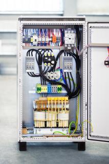 EMU-Ecovolt® Schrank von innen