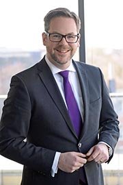 Dr. Hennig Lustermann_CEO Segment Immobile Plattform Deutschland.jpg