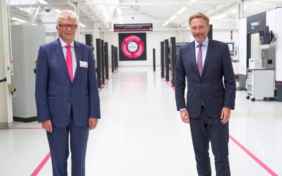 Herunterladen (1).jpg