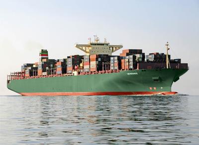 Brennstofffilter von MAHLE Industriefiltration haben bei den Ozeanriesen eine Schlüsselfunktion für die Versorgung mit Treibstoff. Hydraulik von Bott sorgt für zuverlässige Funktion der automatischen Filterabreinigung. Bild: Rickmers