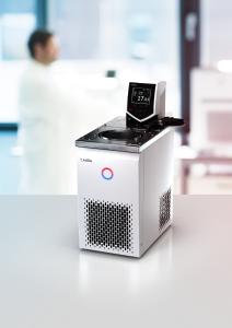The LAUDA ECO REJ 1225 G calibration thermostat is ideal for the calibration of glass thermometers or electric thermometers (Source: LAUDA)