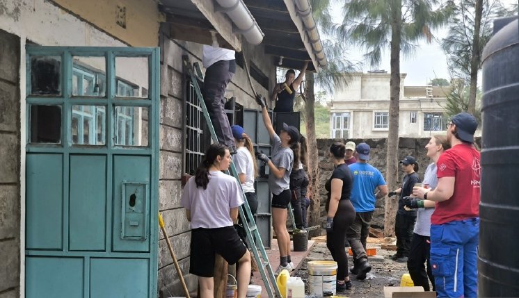 Studierende in Kenia (002).jpg