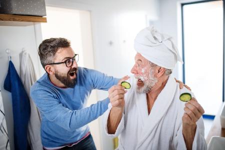 Männer und Kosmetik? – Bild: Halfpoint|Shutterstock.com