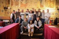 Die 14 jungen Handwerkerinnen und Handwerker haben drei unvergessliche Monate in der Toskana verbracht. Neben spannenden Arbeitserfahrungen in italienischen Betrieben sind sie in eine fremde Kultur eingetaucht. / Foto: Handwerkskammer Region Stuttgart