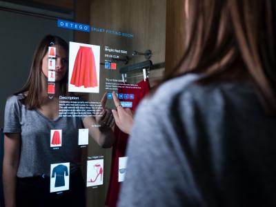 Smart Fitting Room/ © Detego