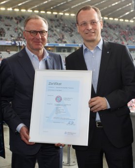 Pressefoto Servicequalität Bayern München.jpg