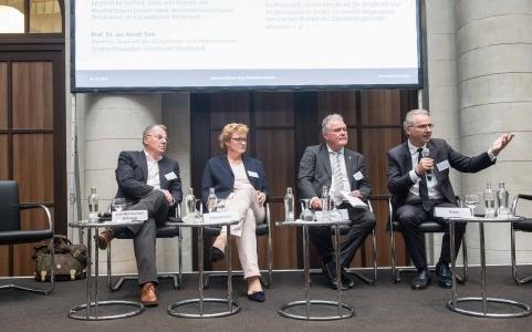 Gesellschaftlicher Dialog Öffentliche Sicherheit