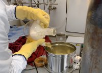 How can thermosets become more sustainable? In the BioDurInject project, the SKZ is developing bio-based thermosets from renewable raw materials. / Photo: SKZ