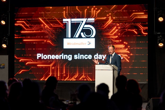 Eröffnung Weidmüller-Elektronikwerk_Staatssekretär D. Sieveke.jpg