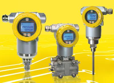 Alle guten Dinge sind drei: Der Differenzdruckmessumformer HE 5425 aus dem Bereich der Heavy-Duty-Sensoren von HESCH wurde um den Druckmessumformer HE 1125 und den Temperaturmessumformer HE 1225 ergänzt