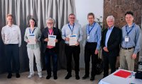 From left to right: Dr. Jürgen Stuhler (TOPTICA Photonics), Prof. Leticia Tarruell (Junior BEC Award recipient), Prof. Maciej Lewenstein (Lifetime Achievement Award recipient), Prof. Dan Stamper-Kurn (Senior BEC Award recipient), Prof. Randy Hulet (Lifetime Achievement Award recipient), Prof. Klaus Sengstock (Chair of the BEC Awards Committee), and Prof. Dr. Eugene Demler (BEC Awards Committee) – Photo by G. Astrakharchik / U. Bhattacharya From left to right: Dr. Jürgen Stuhler (TOPTICA Photonics), Prof. Leticia Tarruell (Junior BEC Award recipient), Prof. Maciej Lewenstein (Lifetime Achievement Award recipient), Prof. Dan Stamper-Kurn (Senior BEC Award recipient), Prof. Randy Hulet (Lifetime Achievement Award recipient), Prof. Klaus Sengstock (Chair of the BEC Awards Committee), and Prof. Dr. Eugene Demler (BEC Awards Committee) – Photo by G. Astrakharchik / U. Bhattacharya