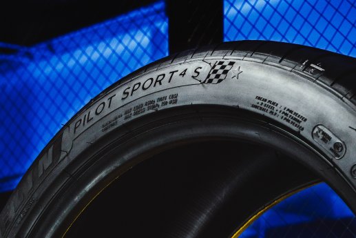 cm17rt9ak077o01nftx7t5gp9-michelin-b2c-image1-pilot-sport-4s-starmarked-2024-en-us.jpg