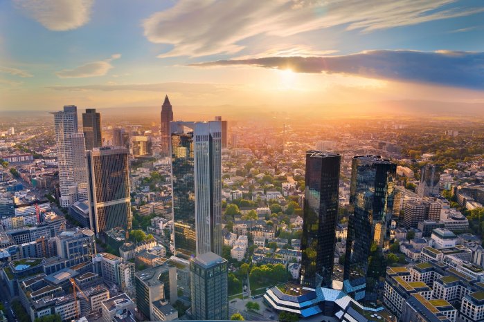 Skyline-Frankfurt-Depositphotos_77000513_GI.jpg