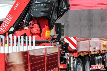 NUFAM-ES-GE-Volvo-FH4-Fassi-Ladekran-ES-GE-Tandemanhänger-1
