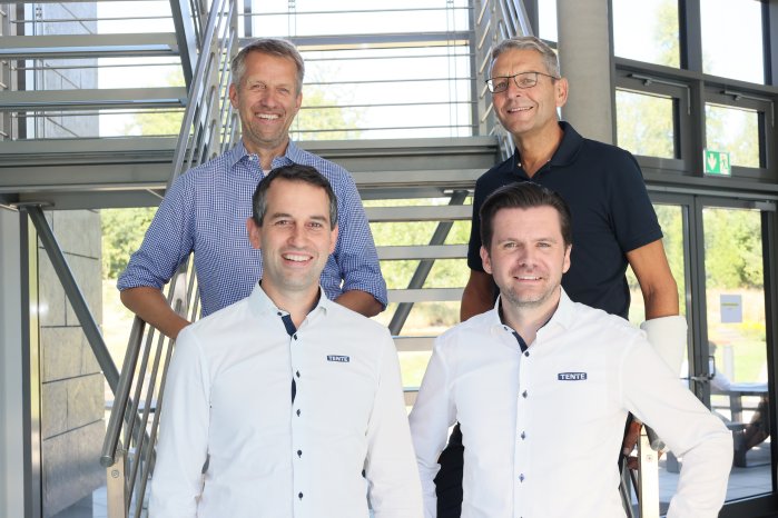 Gruppenbild CEO.jpeg