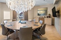 Meetingräume bei COLLECTION Business Center im Goldenen Quartier an den Tuchlauben bieten Unternehmen in Wien einen professionellen Rahmen für Besprechungen, Präsentationen und vertrauliche Geschäftstermine.