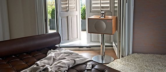 Geneva-Sound-System-Model-L-Walnut-Bedroom-Peter Strobl[1].jpg