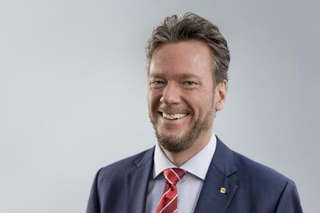 Philip Harting, Vorstandsvorsitzender der HARTING Technologiegruppe; Mitglied im Fachmessebeirat Industrial Automation (Deutsche Messe AG), Hannover; Mitglied des Vorstands des Ausstellungs- und Messe-Ausschusses der deutschen Wirtschaft e. V. (AUMA)