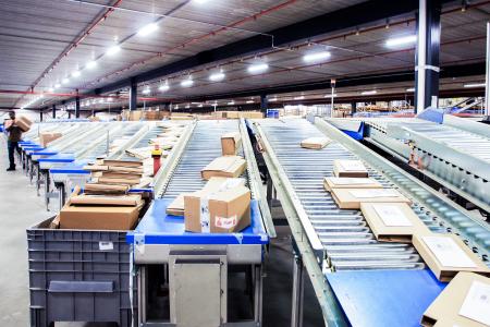 Förder- und Sortiersysteme von VanRiet sind weltweit im Einsatz. Nach der Übernahme durch MHS bleibt das Unternehmen selbstständig und stärkt seine Marktposition (Foto: VanRiet)