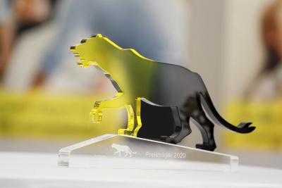Ein goldener Löwe als Auszeichnung für besondere Leistungen: H. P. Kaysser GmbH + Co. KG ist Gewinner des Lea-Mittelstandspreises 2020 in der Kategorie 150 - 500 Mitarbeiter.
©Bildquelle: Uta Rometsch/Caritasverband der Diözese Rottenburg-Stuttgart e. V.