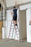 Vielseitiger, stabiler Helfer für verschiedenste Arbeitseinsätze: In der Sommeraktion von Hymer- Leichtmetallbau gibt es die Mehrzweckleiter 4047 in fünf Ausführungen zu einem attraktiven Preis und mit Beigabe.