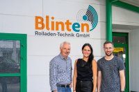 Ein Familienunternehmen durch und durch: Das ist die Blinten Rolladen-Technik GmbH in Erkelenz. Geschäftsführer Michael Blinten (v.li.) hat mit seinen Kindern Lisa und Jonas Blinten die erfolgreiche Zukunftsausrichtung der Firma fest im Blick.