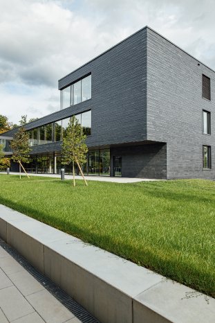 Im November wurden die neuen Forschungsgebäude der Hochschule Aalen eröffnet. Foto Jan Walford.jpg