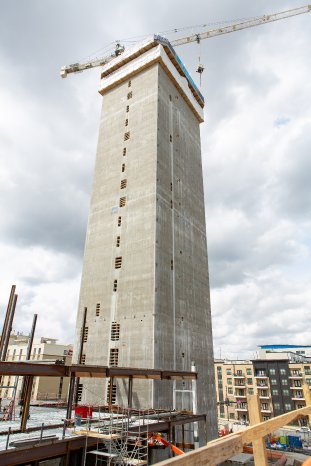 20200309_thyssenkrupp_Elevator_US_testtower_construction_credit_Ron_Acord__7_.jpg