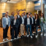 Starker Auftritt des akf Teams auf dem Caravan Salon 2025 (v. l.): Hintere Reihe mit Daniel Eschbach, Guido Mertsch, Tobias Kaufmann, Holger Büscher, Merlin Jacobs, Dieter Boguth; vordere Reihe mit Thomas Moser, Regina Maurer, Rainer Bickel, Dennis Arndt, Dennis Sagorski, Agnieszka Demirel, Justine Markefka. Starker Auftritt des akf Teams auf dem Caravan Salon 2025 (v. l.): Hintere Reihe mit Daniel Eschbach, Guido Mertsch, Tobias Kaufmann, Holger Büscher, Merlin Jacobs, Dieter Boguth; vordere Reihe mit Thomas Moser, Regina Maurer, Rainer Bickel, Dennis Arndt, Dennis Sagorski, Agnieszka Demirel, Justine Markefka.