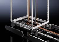 Mit einem neuen Sockel-System für Schaltschränke und IT-Racks bietet Rittal jetzt eine noch nie gekannte Vielfalt an Funktionen und Anwendungs­möglichkeiten, Quelle Rittal GmbH & Co. KG 