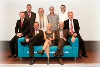 Die 40er und 25er Jubilare 2011 der WITTENSTEIN AG mit Vorstand (sitzend von links): Karl-Heinz Schwarz (Vorstandssprecher der WITTENSTEIN AG), Roland Wirth, Sonja Stein, Manfred Wolfart, Dr. Manfred Wittenstein (Vorstandsvorsitzender der WITTENSTEIN AG); (stehend von links): Albert Lesch, Claudia Rauscher, Martin Bayer und Klaus Köckert Die 40er und 25er Jubilare 2011 der WITTENSTEIN AG mit Vorstand (sitzend von links): Karl-Heinz Schwarz (Vorstandssprecher der WITTENSTEIN AG), Roland Wirth, Sonja Stein, Manfred Wolfart, Dr. Manfred Wittenstein (Vorstandsvorsitzender der WITTENSTEIN AG); (stehend von links): Albert Lesch, Claudia Rauscher, Martin Bayer und Klaus Köckert