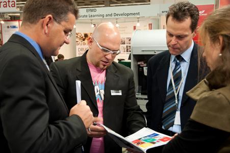 Wie man als Existenzgründer mit Erfolg startet und erfolgreich bleibt erfahren Jungunternehmer vom Marketing-Experten Benjamin Schulz von der Agentur werdewelt auf der Existenzgründermesse „Chance 2011“ in den Hessenhallen in Gießen. Holen Sie sich Marketing Know-how mit Einschlagkraft!