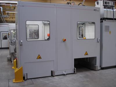 Mit der ecoLoad bietet ACI-ecotec ein innovatives, hoch flexibles Standardsystem mit Sechsachs-Roboter und Kamera zur vollautomatischen Bestückung von Prozess- sowie Prüf- und Kontrolleinheiten wie etwa CNC-Bearbeitungszentren, Spritzgießanlagen.