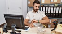 Digitale Arbeitszeiterfassungssysteme bieten entscheidende Vorteile für Unternehmen und Mitarbeitende. / Bild: Shutterstock
