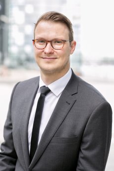 Dr. Daniel Trauth.jpg