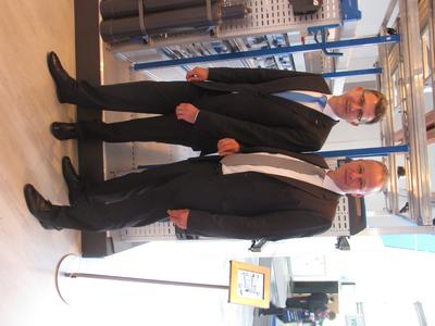 (v.l.n.r.) Reinhold Braun, Geschäftsführer der Sortimo International GmbH,
und Oliver Schnug, Bereichsleitung von LeasePlan Go, stellten auf der IAA
Nutzfahrzeuge in Hannover dem Fachpublikum die Vorteile der Kooperation
vor