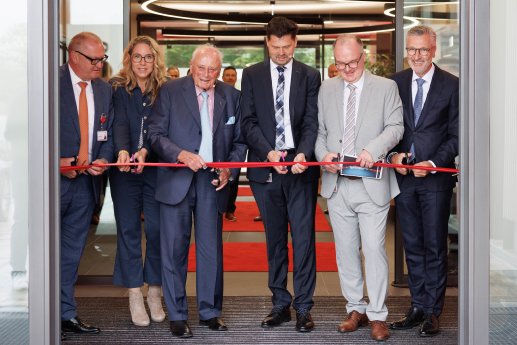 Uwe Schaffitzel, Kathrin Pollack, Prof. Dr. h. c. mult. Reinhold Würth, Frank Leyser, Bernd Eber.jpg