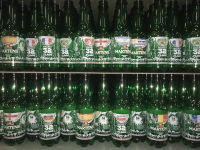 Direct Print Powered by KHS™ bietet Getränkeproduzenten große Flexibilität beim Design – so wie der belgischen Brauerei Martens, die zur Fußballweltmeisterschaft besonders gestaltete Flaschen auf den Markt bringt.