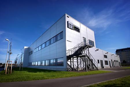 TÜV Rheinland: Neuer Modulrahmen von Innotech Solar bis 8.000 Pascal belastbar