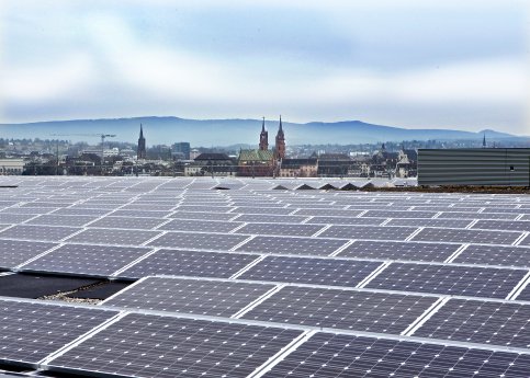 Solaranlage Messe Basel.jpg
