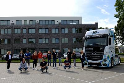Corona-bedingt hieß die L.I.T. Gruppe ihre 29 neuen Nachwuchskräfte an den jeweiligen Standorten (hier: Hauptsitz Brake) herzlich willkommen. (Foto: L.I.T.)