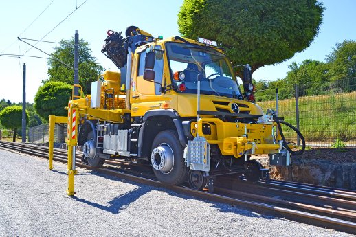Unimog_ZAGRO_roadrail_Kran_Servicefahrzeug.jpg