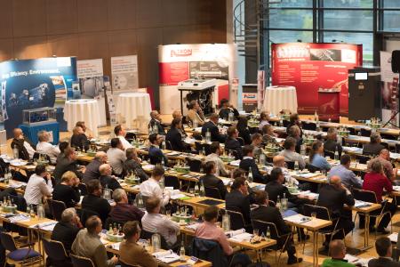 Im Rahmen des KWK-Jahreskongresses können sich auch Dienstleister und Unternehmen als Aussteller präsentieren (Bild: BHKW-Infozentrum)