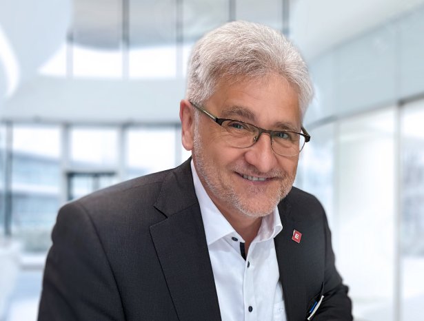 Manfred Schleicher.jpeg