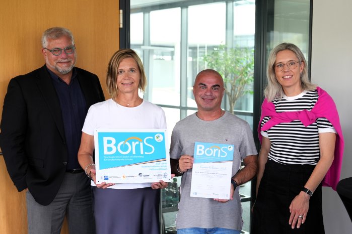 BU_Susanne Finkbeiner Schule erhält BoriS SiegelA7405703.JPG