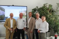 IKT zu Besuch bei TECNARO: v.l. Prof. Dr.-Ing. Marc Kreutzbruck, Jürgen Pfitzer, Prof. Dr.-Ing. Christian Bonten, Helmut Nägele und Romy Pfitzer