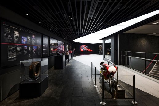 Bridgestone Innovation Gallery wiedereröffnet.jpg