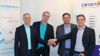 Die Geschäftsführer der microtech GmbH und der cateno Gmb& & Co. KG freuen sich über die Zusammenarbeit bei der E-Commerce-Lösung