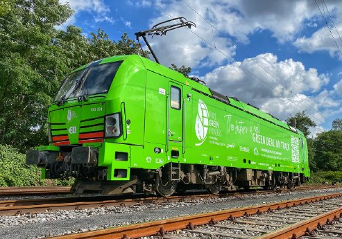 TX-Lok Green deal on track_ © TX Logistik_kl.jpg