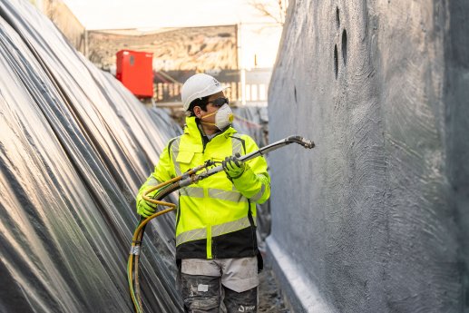 1561 - 3 Bauwerksabdichtung im Spritzverfahren.jpg